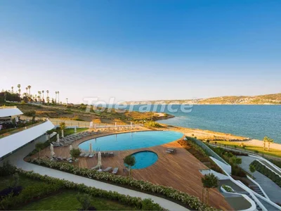 Wohnanlage Neue fertige Apartments in Cesme, Izmir am Meer vom Bauunternehmer