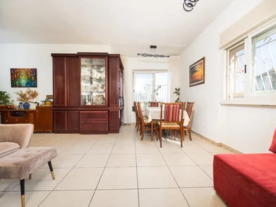 Wohnviertel Appartement 4 pieces idealement situe