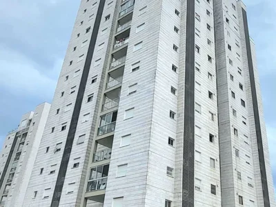 Residential quarter Appartement lumineux de 3 pieces avec une terrasse soucca nouvelle exclusivite dun bel appartement recent dans le quartier calme et religieux shimshon a hadera