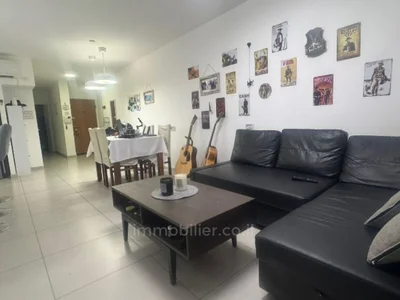 Residential quarter Appartement 4 pieces centre ville