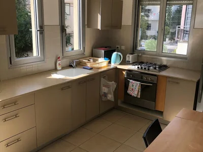 Residential quarter Au centre avec terrasse bien agence bon emplacement