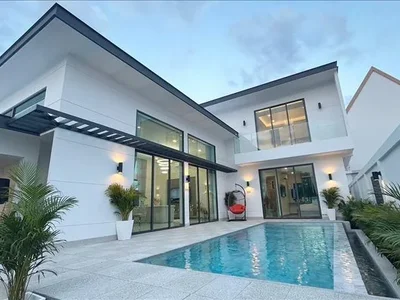 Wohnanlage New complex of villas with swimming pools in a sought-after area, close to an international school, Pattaya, Phuket