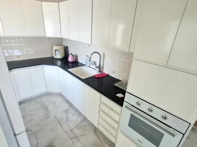 Quartier résidentiel A ne pas manquer !, agréable, avec terrasse, bel appartement, bien agencé, calme, investi, magnifique, proche de la mer, rénové