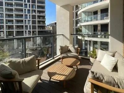 Quartier résidentiel Appartement situé dans une résidence entre shenkin et le shouk hacarmel, à 8 min du dizengoff center. calme, à 15 min de la mer. À ne pas manquer ! bien agencé, clair, spacieux, magnifique, rénové.