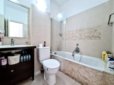 Dzielnica mieszkaniowa Au centre avec terrasse bel appartement calme