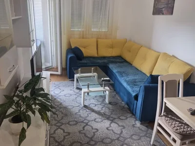 Wohnviertel Stan 40 m² na Izdavanje – Pobrežje, Podgorica