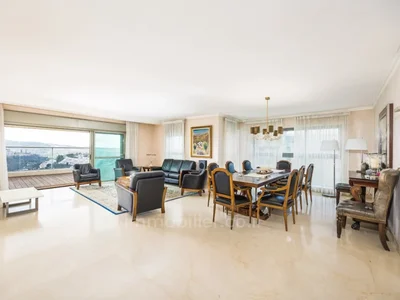 Wohnviertel Magnifique penthouse avec immenses terrasses