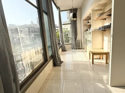 Residential quarter Appartement a renover avec tres grand potentiel