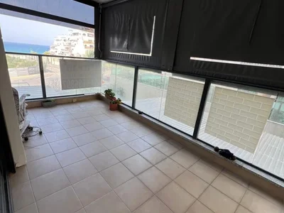 Barrio residencial Appartement de 4 pieces a 2 pas de la mer dans les nouveaux immeubles de la marina