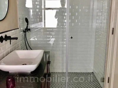 Жилой квартал Magnifique 3 pieces avec terrasse refait a neuf