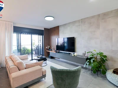 Quartier résidentiel Mini-penthouse incroyable de 5 pièces dans le prestigieux projet viva à hadera !