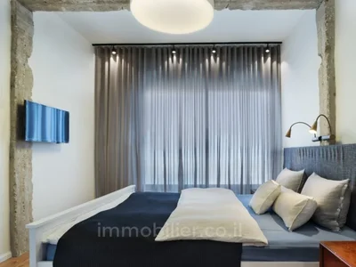 Residential quarter Magnifique 4 pieces renove immeuble renove