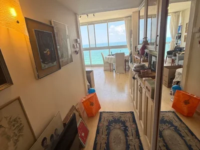 Residential quarter A ne pas manquer bien agence bon emplacement dans un bel immeuble etage haut avec vue proche de la mer vue sur la mer