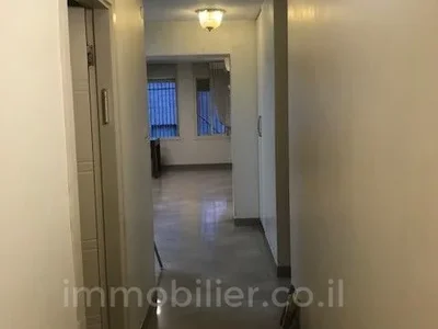 Dzielnica mieszkaniowa Appartement entierement renove de 4 pieces 84m2 ramot alef jerusalem