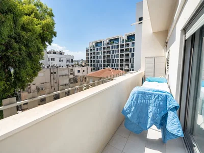 Dzielnica mieszkaniowa Proche shouk hacarmel et jardin meir dans immeuble renove