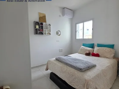 Residential quarter A vendre a bat yam spacieux 3 pieces avec mamad et balcon