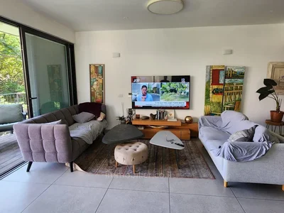 Wohnviertel Au centre avec terrasse bien agence dans rue calme dans un bel immeuble luxueux