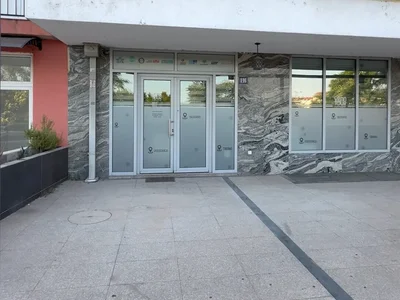 Handel Poslovni prostor 183 m² na Izdavanje – City Kvart, Podgorica