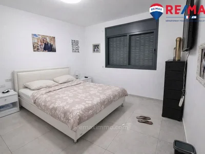 Quartier résidentiel Stop affaire !!! vous voulez faire un excellent investissement à hadera, acquérir un bien avec une forte demande locative ? ne cherchez plus, le voilà !