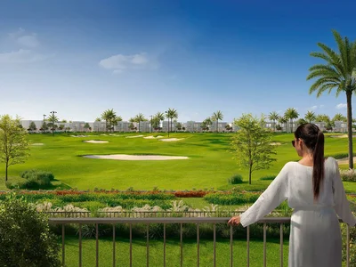 Complejo residencial New complex of luxury villas Fairway Villas with a golf course and restaurants, Emaar South, Dubai, UAE