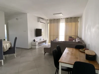 Quartier résidentiel Idéal investissement / pied-à-terre – 5 pièces à vendre, proche de toutes commodités, youd guimel, ashdod