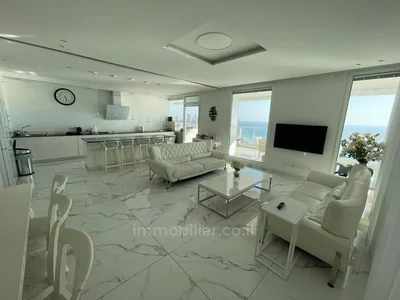 Residential quarter Tour david vue mer imprenable spa a la maison