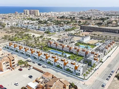 Edificio de apartamentos Elegantes apartamentos con jardín o solárium en Torrevieja