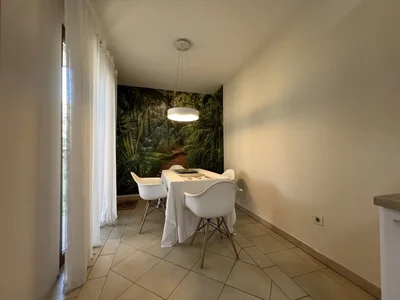 Wohnviertel Stan 200 m² na Izdavanje – Gorica C, Podgorica