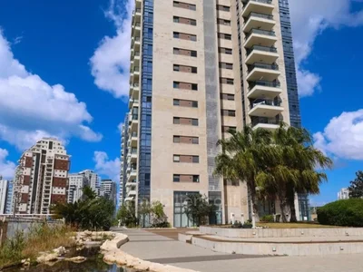Quartier résidentiel À vendre – superbe appartement 5 pieces rehov mishpakhat malevski  - 
ir yamim (netanya)