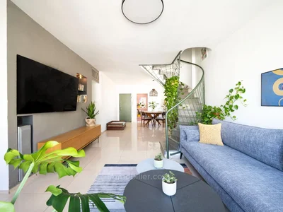 Residential quarter Duplex situe quartier bougrashov a 15 min de la mer parking ascenseur terrasse 45 m