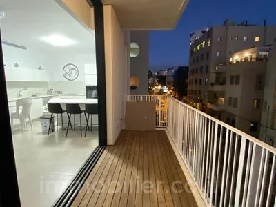 Wohnviertel A ne pas manquer avec terrasse bel appartement bien agence bon emplacement dans un bel immeuble entierement meuble proche de la mer vue sur la mer