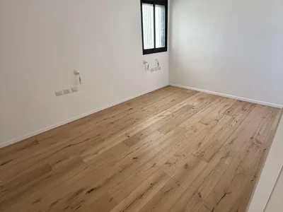 Dzielnica mieszkaniowa Clair dans rue calme dans un immeuble neuf etage haut avec vue magnifique