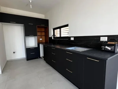 Wohnviertel Situe en plein coeur de tel aviv dans la rue pinsker cet appartement se trouve a seulement quelques pas de la plage des centres commerciaux des restaurants et de tout ce que la ville a a offrir