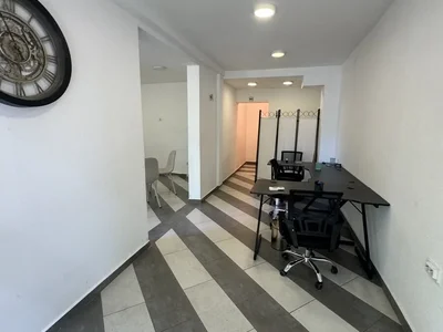 Handel Poslovni prostor 40 m² na Izdavanje – Pobrežje, Podgorica