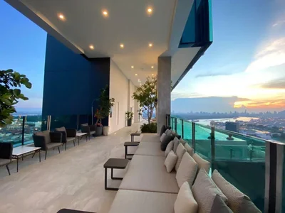 Complexe résidentiel High-rise residential complex with a good infrastructure in Sukhumvit, Bangkok, Thailand