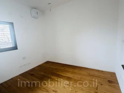 Жилой квартал Immeuble neuf 3p ascenseur parking mamad et terrasse