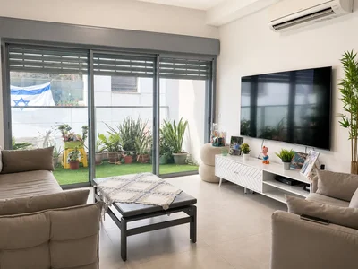 Dzielnica mieszkaniowa Un appartement recent pratique et bien situe au centre de raanana