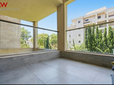 Жилой квартал Magnifique 6 pieces dans une residence avec piscine
