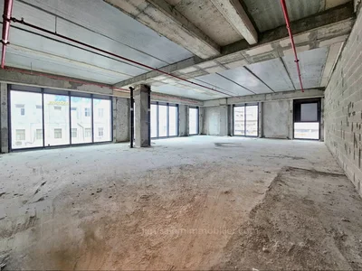 Residential quarter Bureau dangle lumineux de 176 m a louer talpiot jerusalem