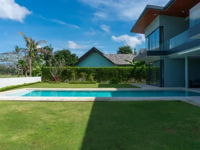 Villa Laguna Homes