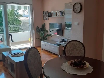 Wohnviertel Stan 60 m² na Izdavanje – Centar, Bar
