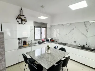 Wohnviertel Superbe penthouse duplex neuf au coeur de raanana