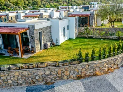 Wohnanlage Complex of villas with a swimming pool and around-the-clock security, Bodrum, Turkey