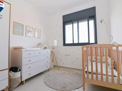 Residential quarter A saisir un superbe appartement de 4 pieces au dessus du beth habad francophone