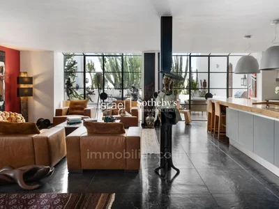 Quartier résidentiel Appartement duplex conçu architecturalement à tel aviv nord