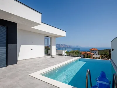 Willa Modern villa with a sea view at the price of an apartment — Krimovica