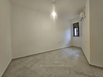 Wohnviertel Rasco rare appartement neuf avec jardin prive dans immeuble renove jerusalem immobilier 026786595