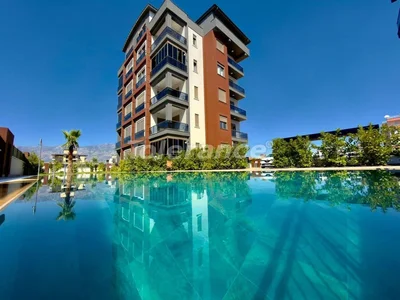 Wohnanlage Geräumige Wohnungen in einem Neubau in Döşemealtı, Antalya, in einer Anlage mit Pool
