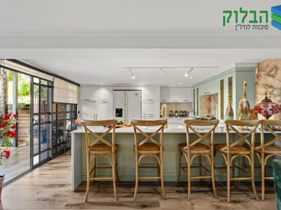 Жилой квартал Appartement avec jardin 7 pieces quartier kiryat ganim a rishon lezion
