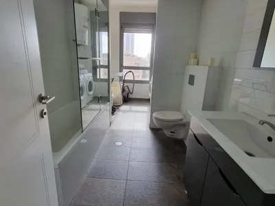 Жилой квартал Magnifique 4 pieces meubler avec balcon